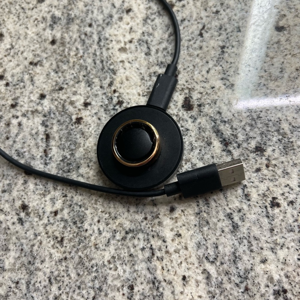 Oura rose gold ring